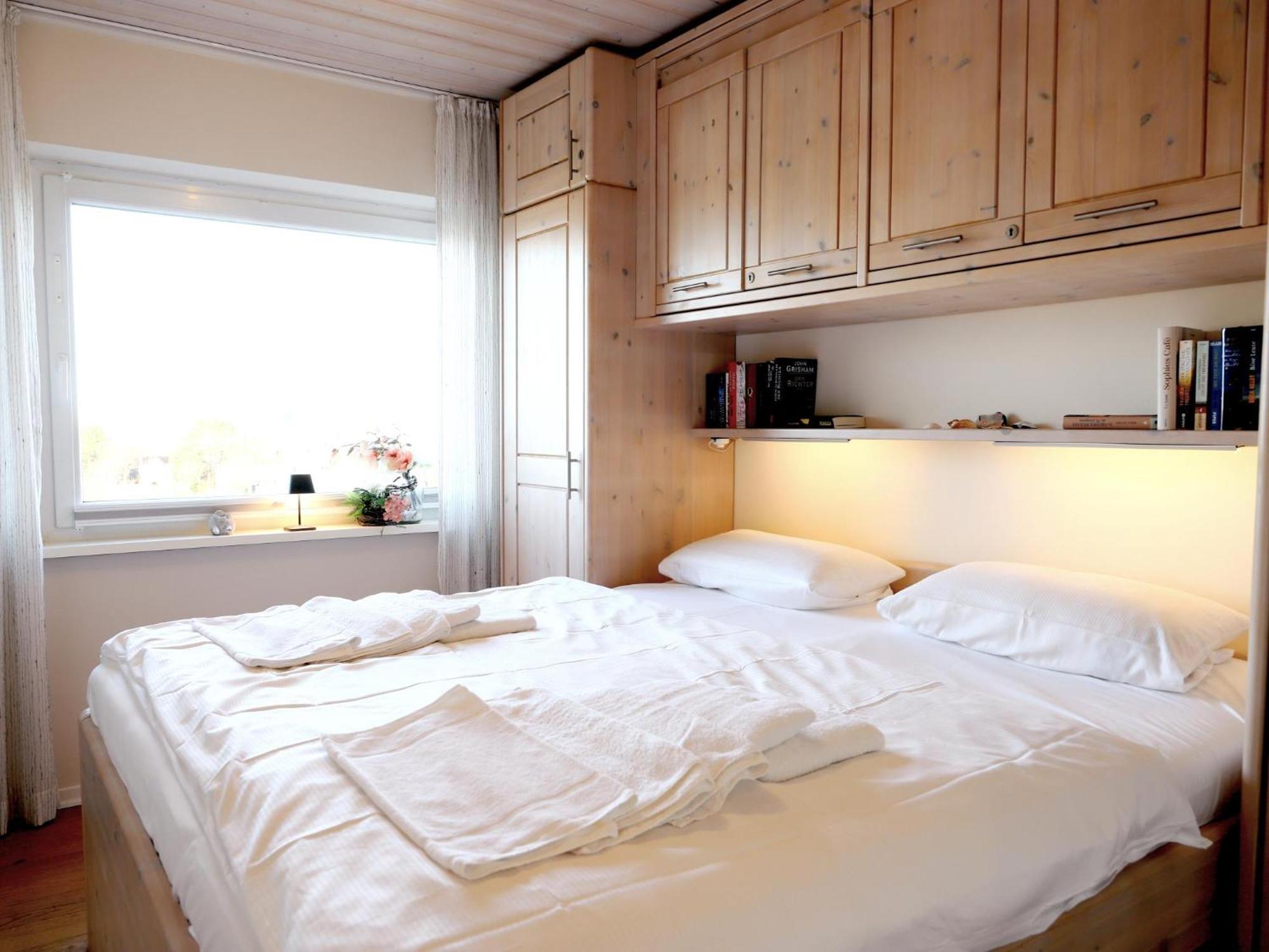Schoenes Neues Hochwertig Renoviertes 2-Zimmer Appartement In Der 4. Etage. 베스터란트 외부 사진