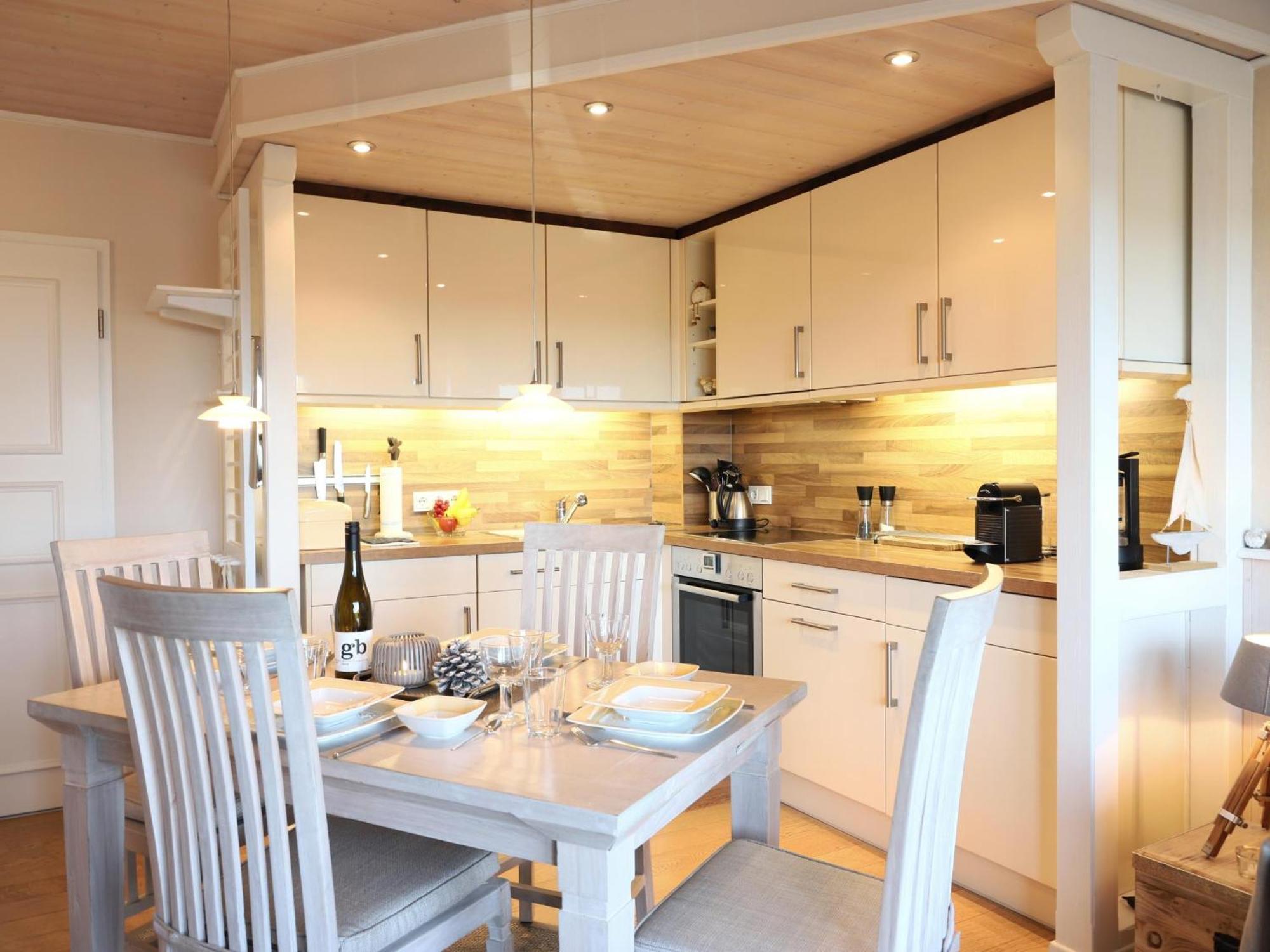 Schoenes Neues Hochwertig Renoviertes 2-Zimmer Appartement In Der 4. Etage. 베스터란트 외부 사진